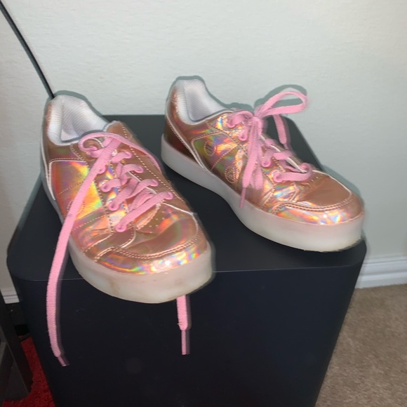 Shoes - Picture 8 of 8